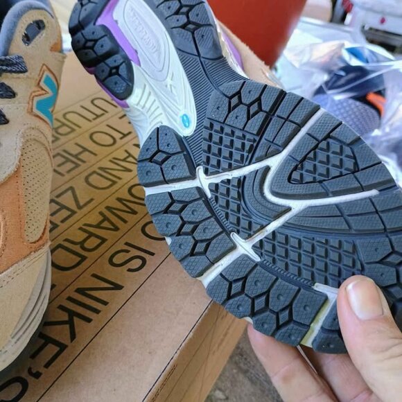 New Balance 2002 r running shoe - Picture 8 of 8